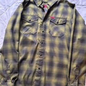 DIXXON Lone Wolf Flannel Shirt - Olive and Black